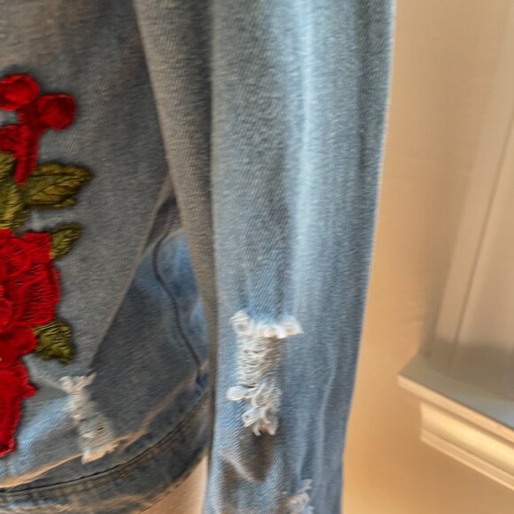 Elan Denim Jacket with Embroidered Floral Embellishments Size S - Picture 4 of 13
